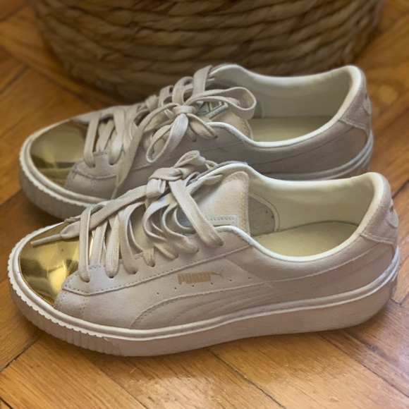 Puma Suede Platform Gold Toe Cap Women's Shoes - Picture 1 of 7